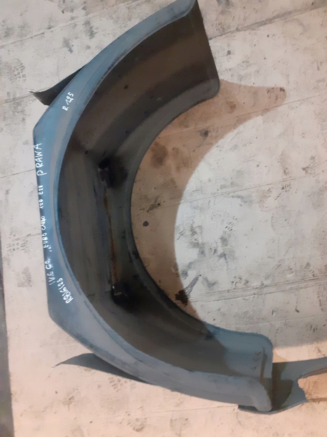 IVECO EUROCARGO mudguard front left and right 2SZT