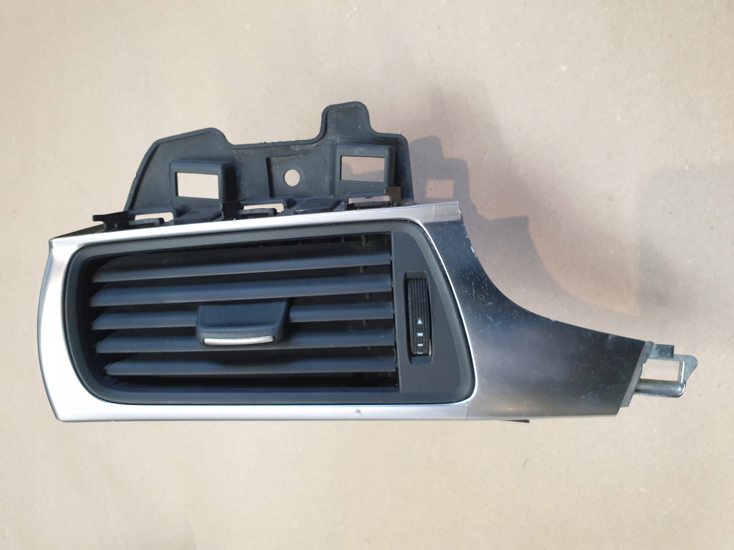 grid air conditioning devices consoles left front DEKOR CHROM AUDI A6 C7 4G1820901 OE EU