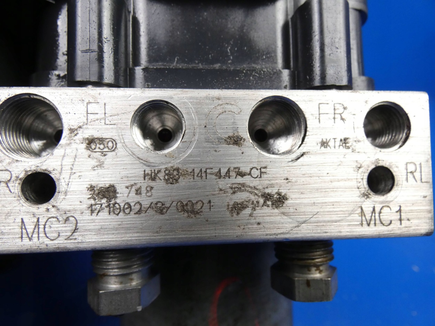 JAGUAR XF II X260 XE X760 F-PACE pump control unit ABS
