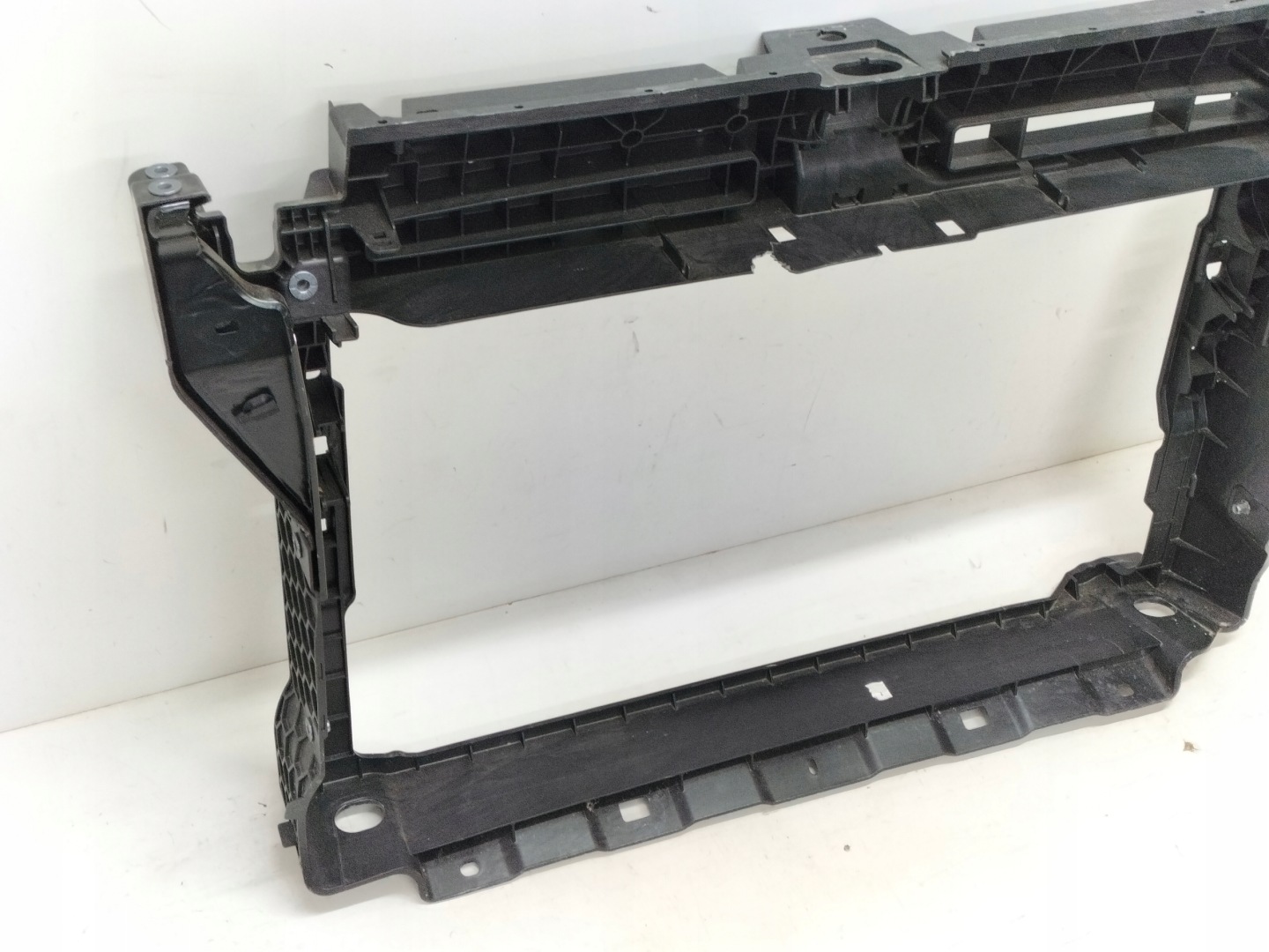 support panel for radiators pillar iron VW TIGUAN III 24- SKODA KODIAQ II 23
