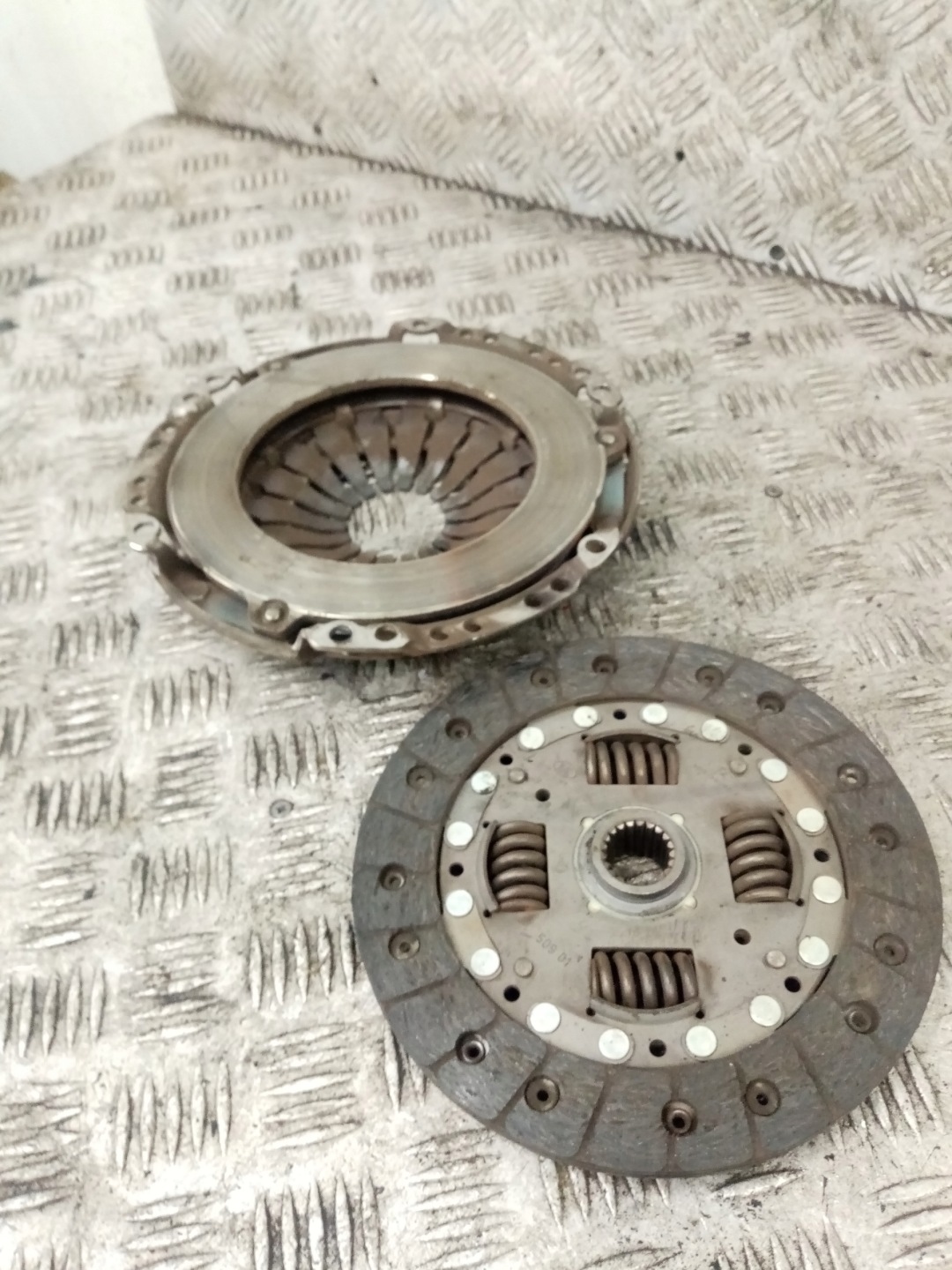 Disque de pression Embrayage TOYOTA YARIS 1 1.0 B