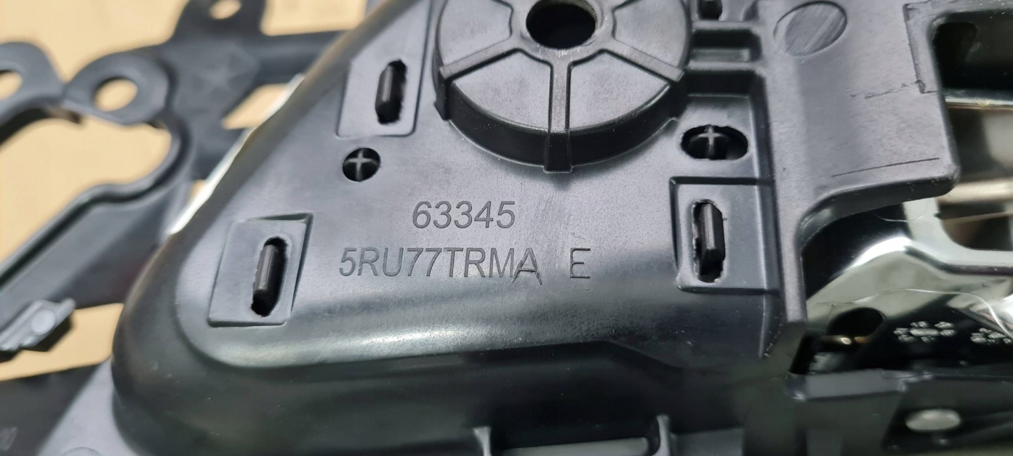 Chrysler Pacifica 2022 handle inner door left left front 5RU77SZ6AE