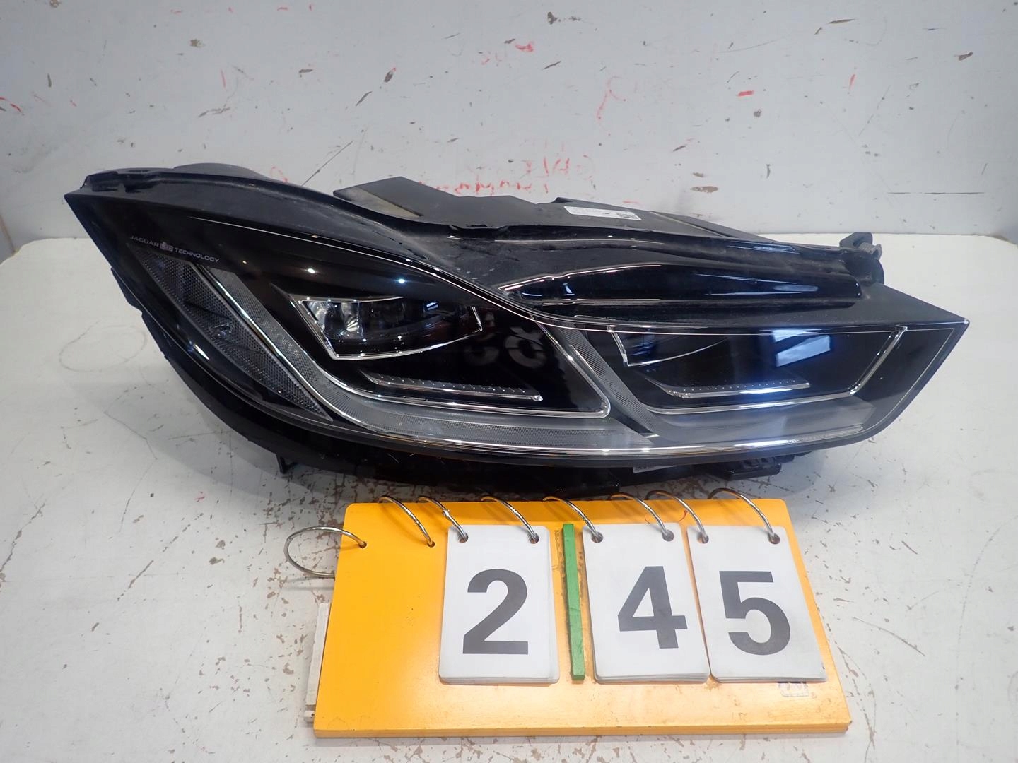 light front right JAGUAR and-PACE FULL LED 2018