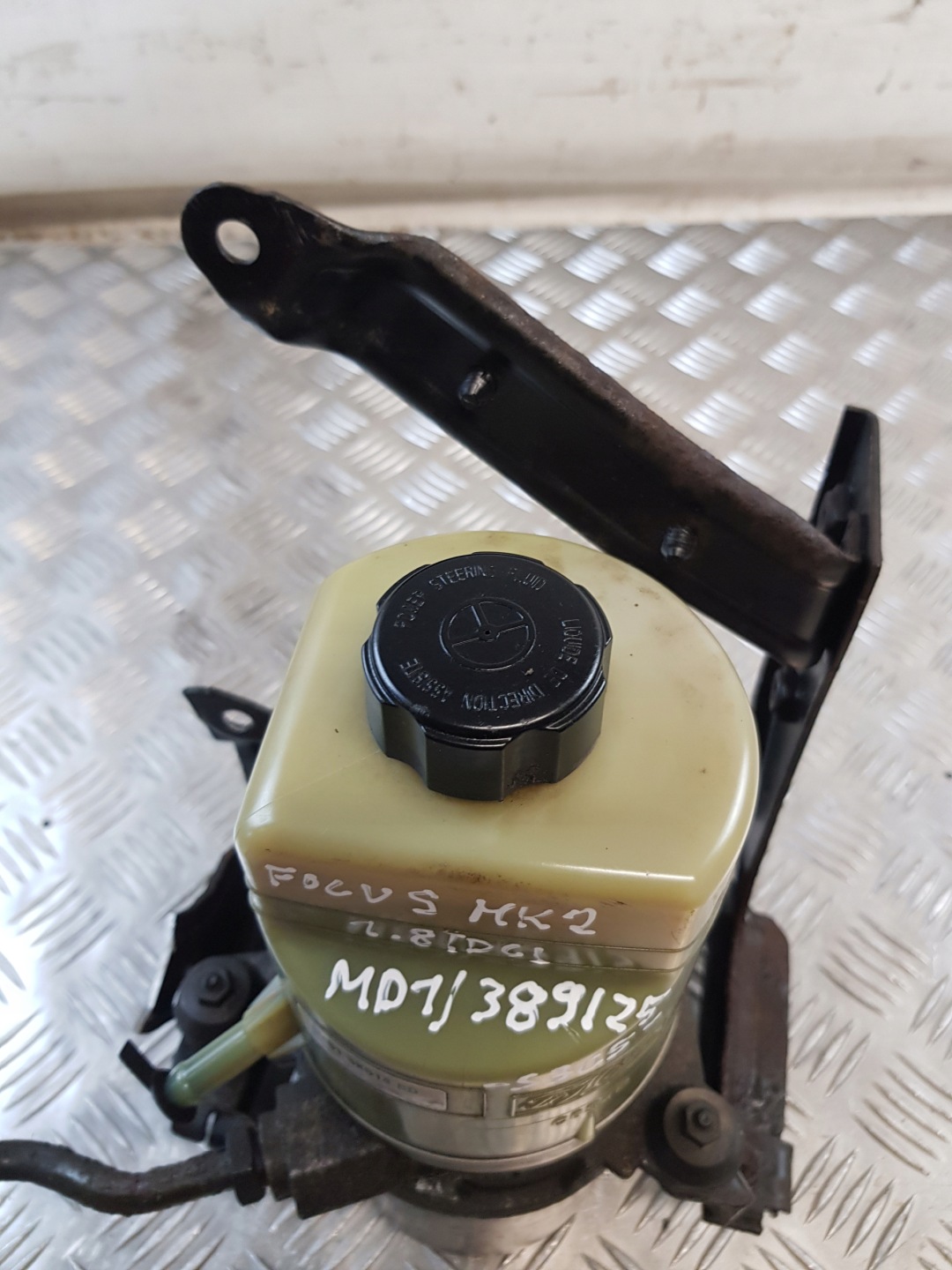 servo pump OE 4M513K514BD FORD FOCUS MK2 1.8TDCI