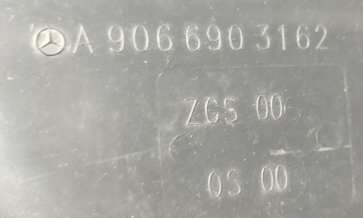 moulding side left rear part MERCEDES SPRINTER W906 A9066903162