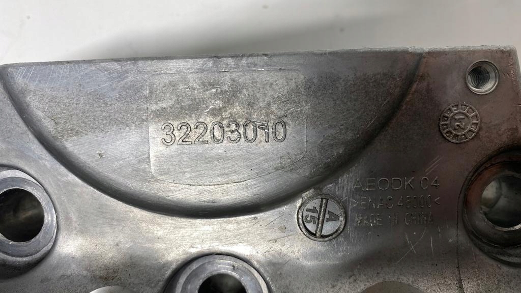 VOLVO XC40 T3 1.5 HYBRYDA engine mount holder