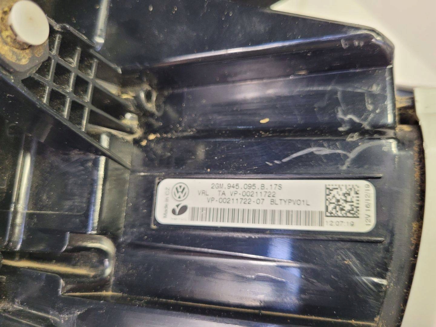 light rear left side Volkswagen T-Cross 1 2019 2GM.945.095.B