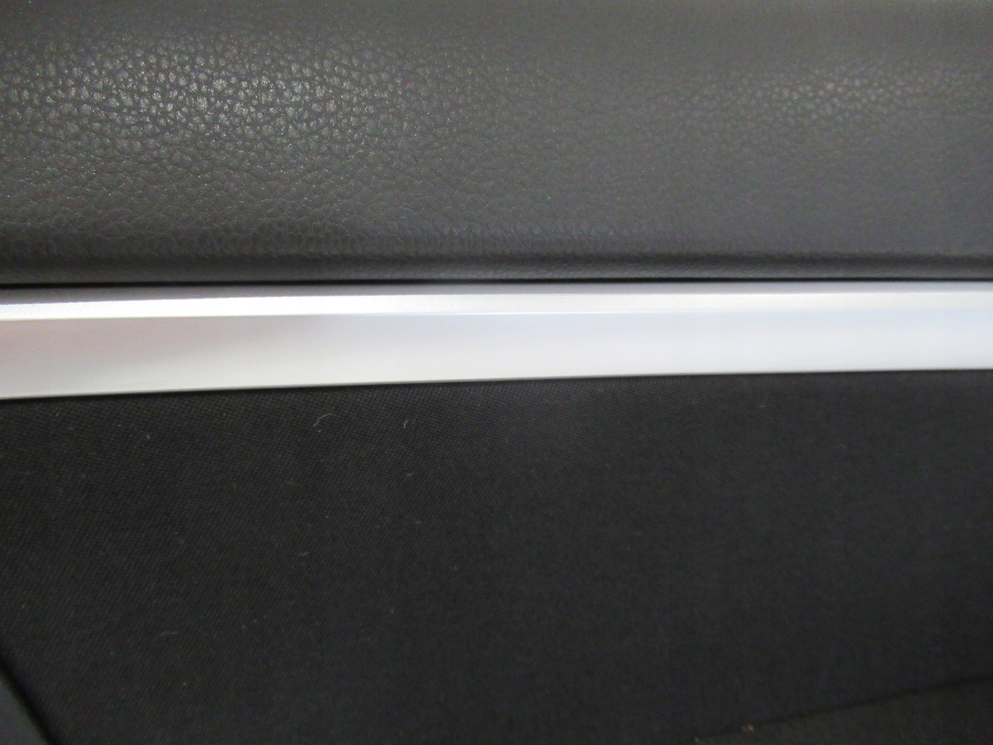 VW TIGUAN and 5N side door left front 5N0867011