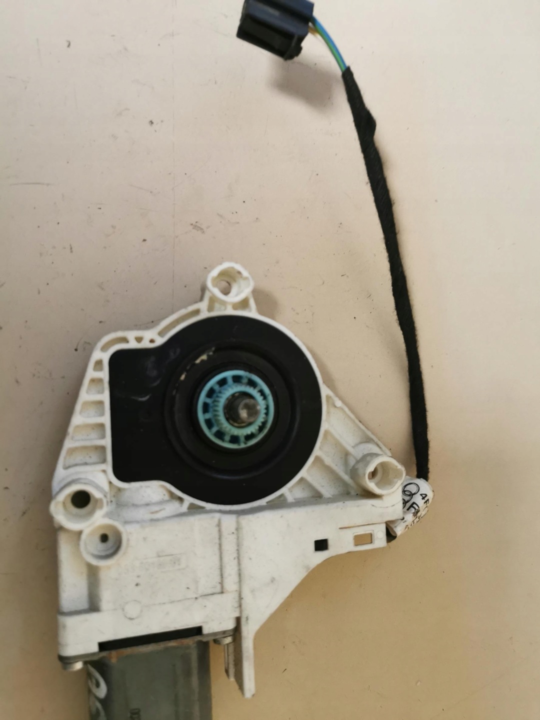 mini motor windows right front AUDI A6 C6 8K0959802A 04-11