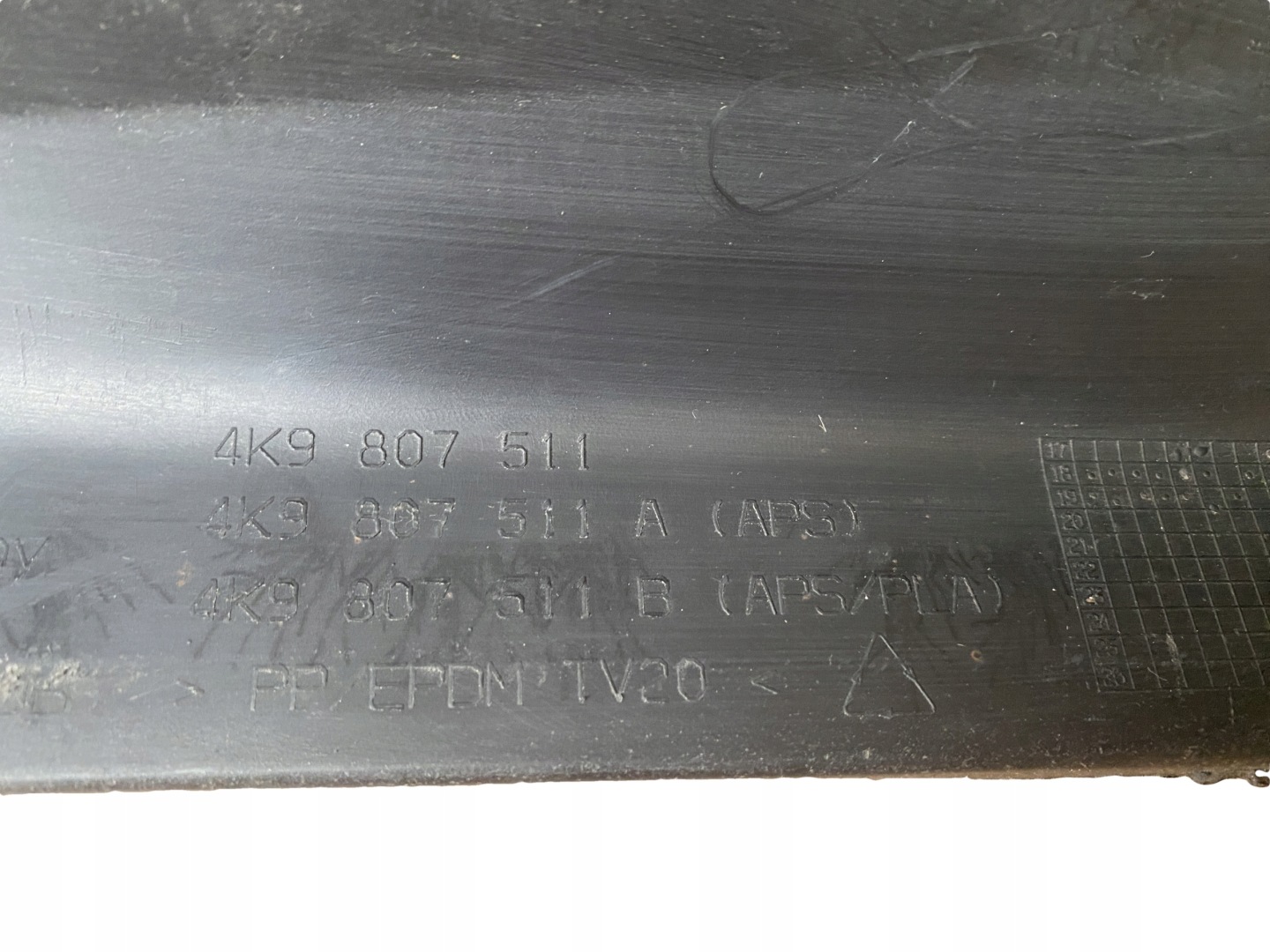 AUDI A6 4K C8 KOMBI bumper rear part