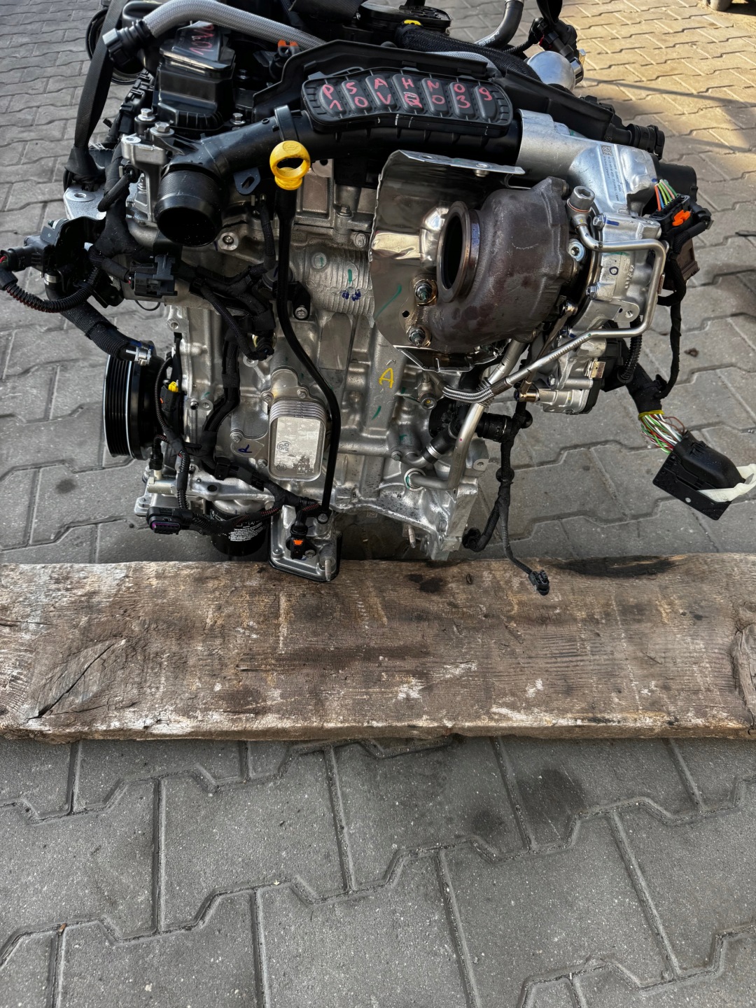 engine complete PEUGEOT PSA 10VQ03 HN09