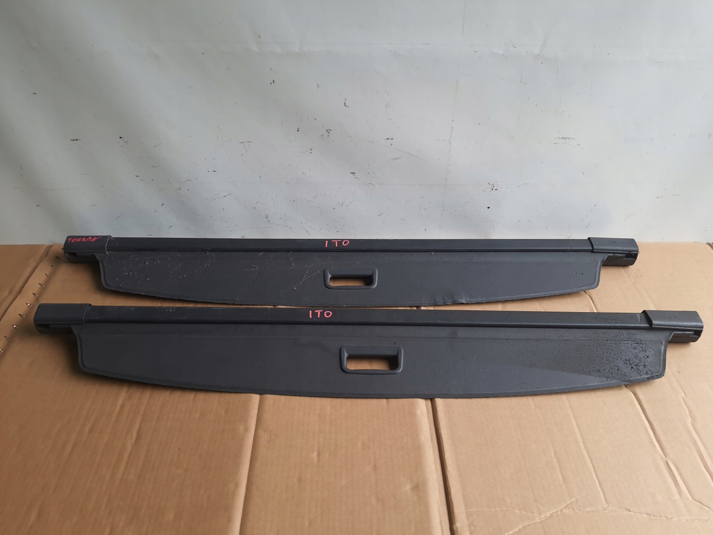 VOLKSWAGEN TOURAN 1T0 01-10 blinds boot