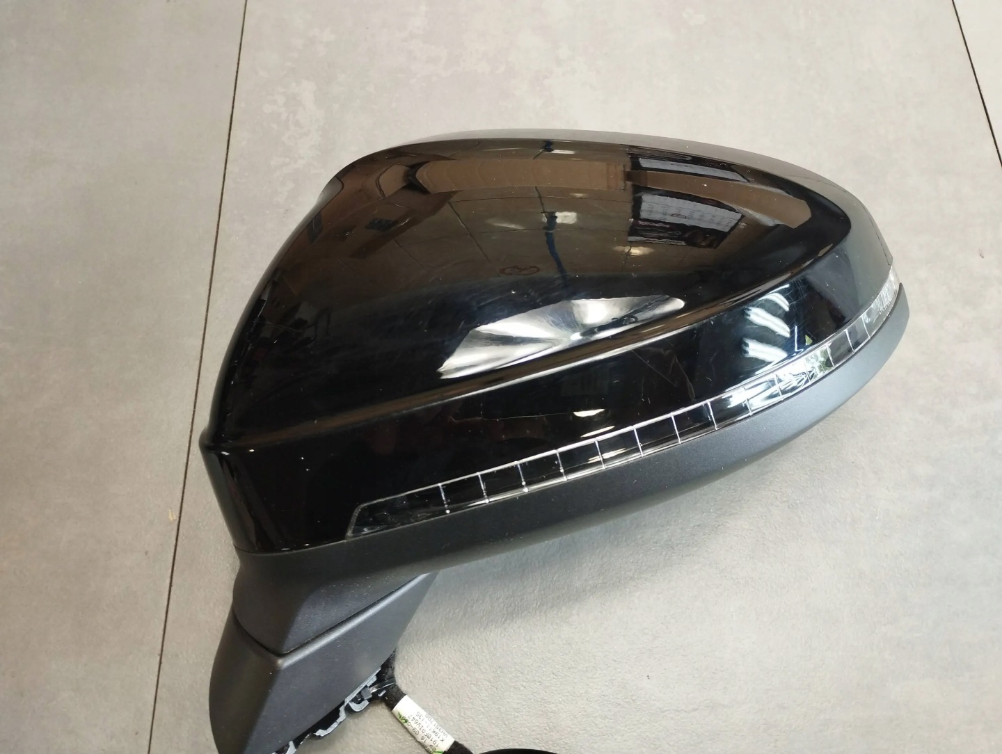 Audi A4 B9 8W LIFT mirror left 14 PIN UK