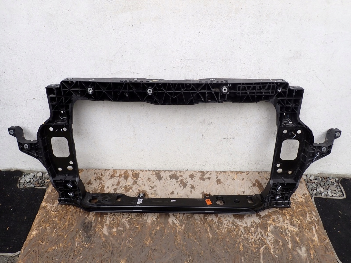 support panel for radiators pillar iron HYUNDAI I20 3 III BC3 2020- 64101-Q0000