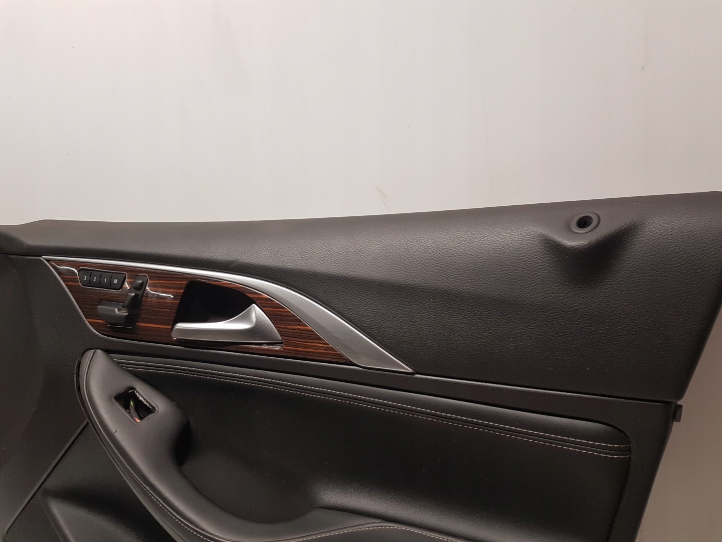 side upholstery right front INFINITI Q30 QX30 809225DA0A