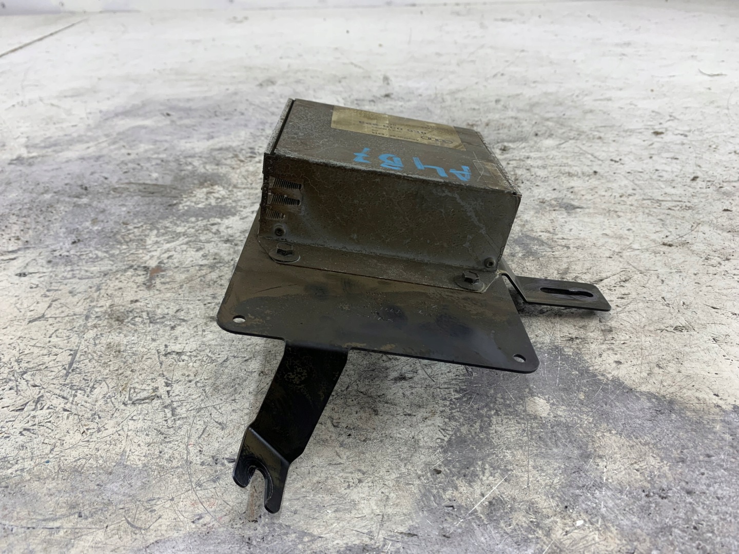 AUDI A4 B6 B7 amplifier AUDIO + ANTENY 8E5035223 8E0035456B