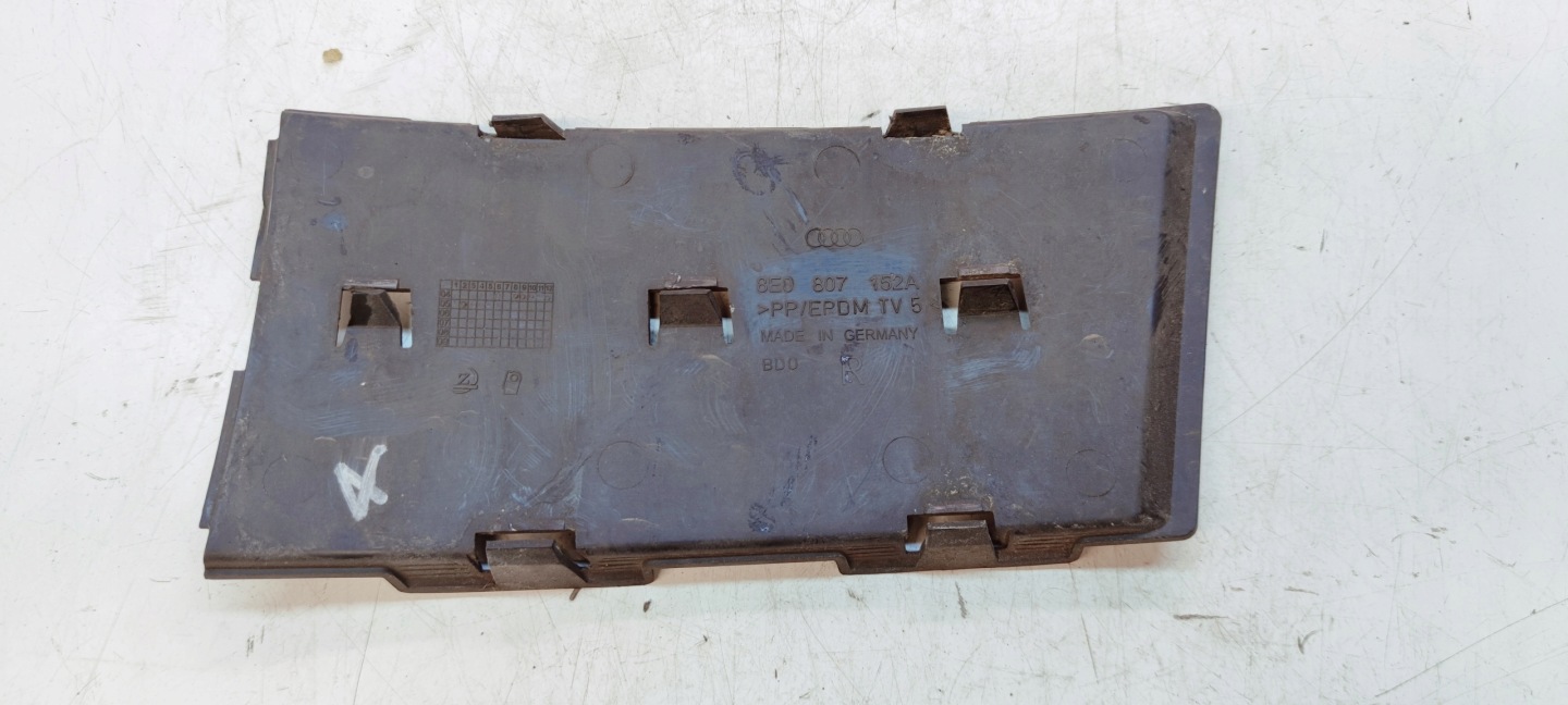 spoiler KRATKI right front AUDI A4 B7 8E0807152A