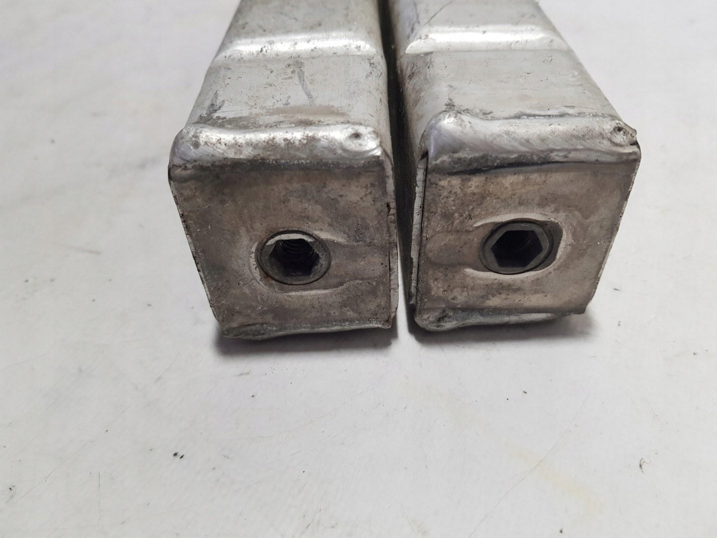 MERCEDES W205 beam tip supports left right A2056201200