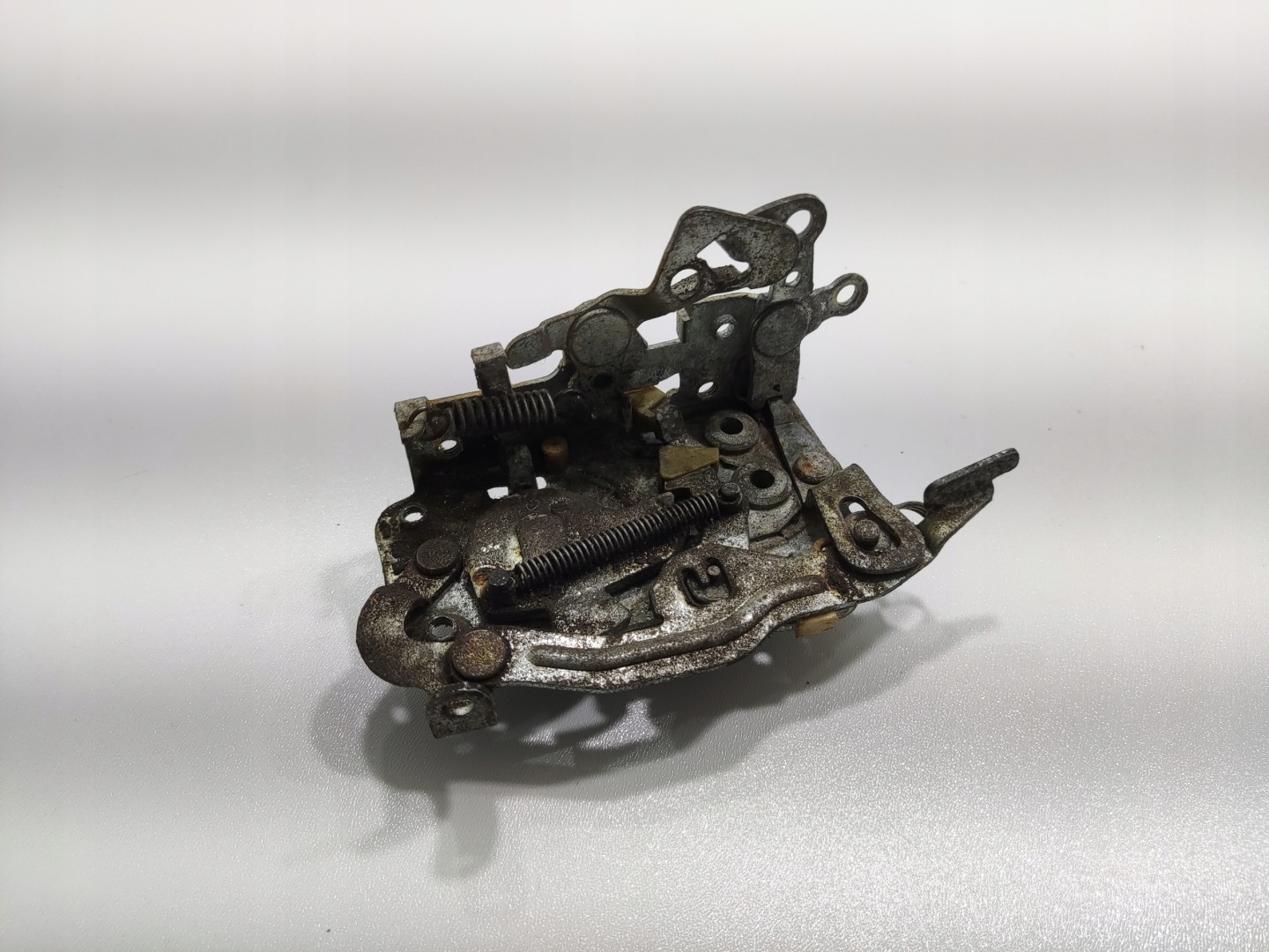 lock door left rear part rear BMW 7 E23 1977-1986