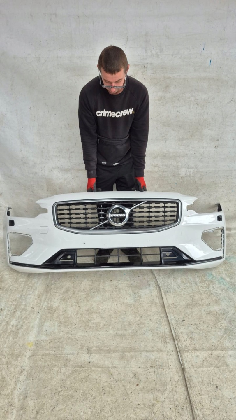 VOLVO V60 II 2 S60 III 3 R-design 18-> bumper front front washer PDC