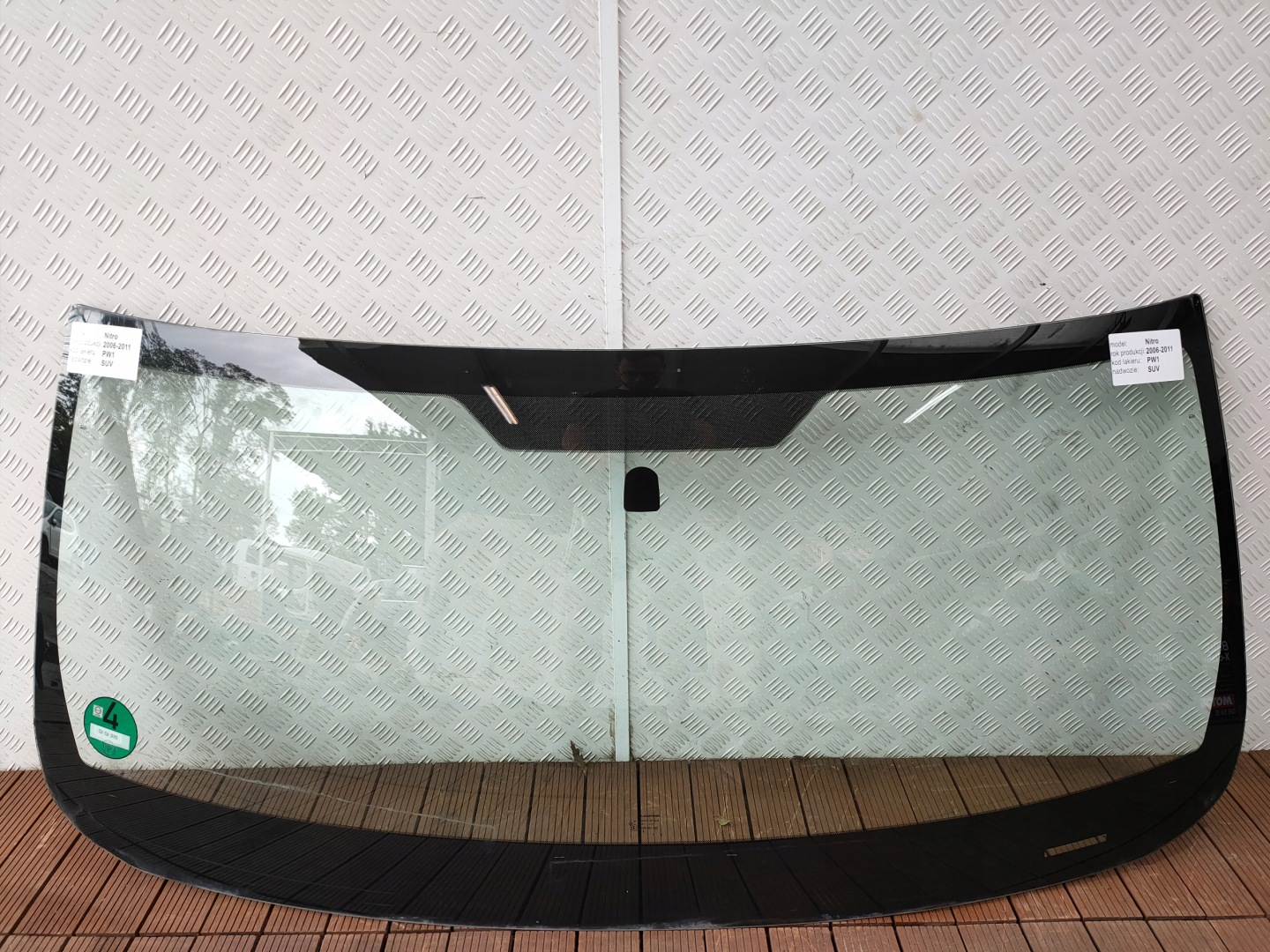 CHRYSLER DODGE NITRO 07-12 Vitre pare brise Avant Original OE