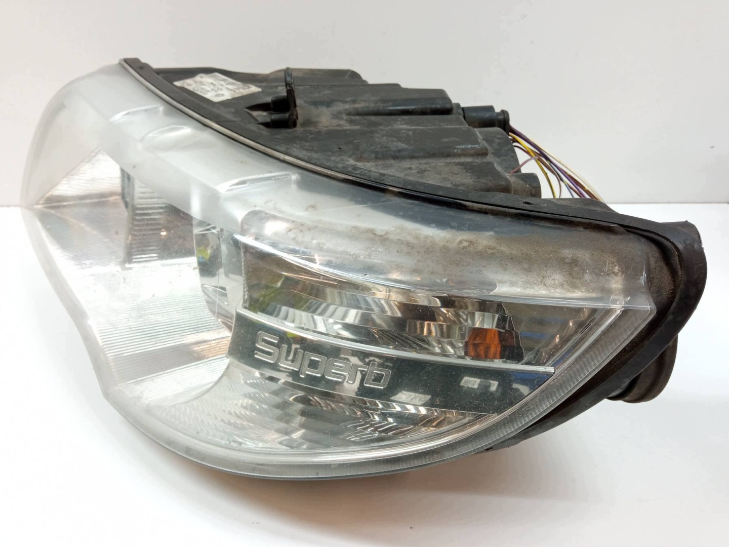 light front left H7 EUROPA 3T1941015D Skoda Superb II (2008-2015)