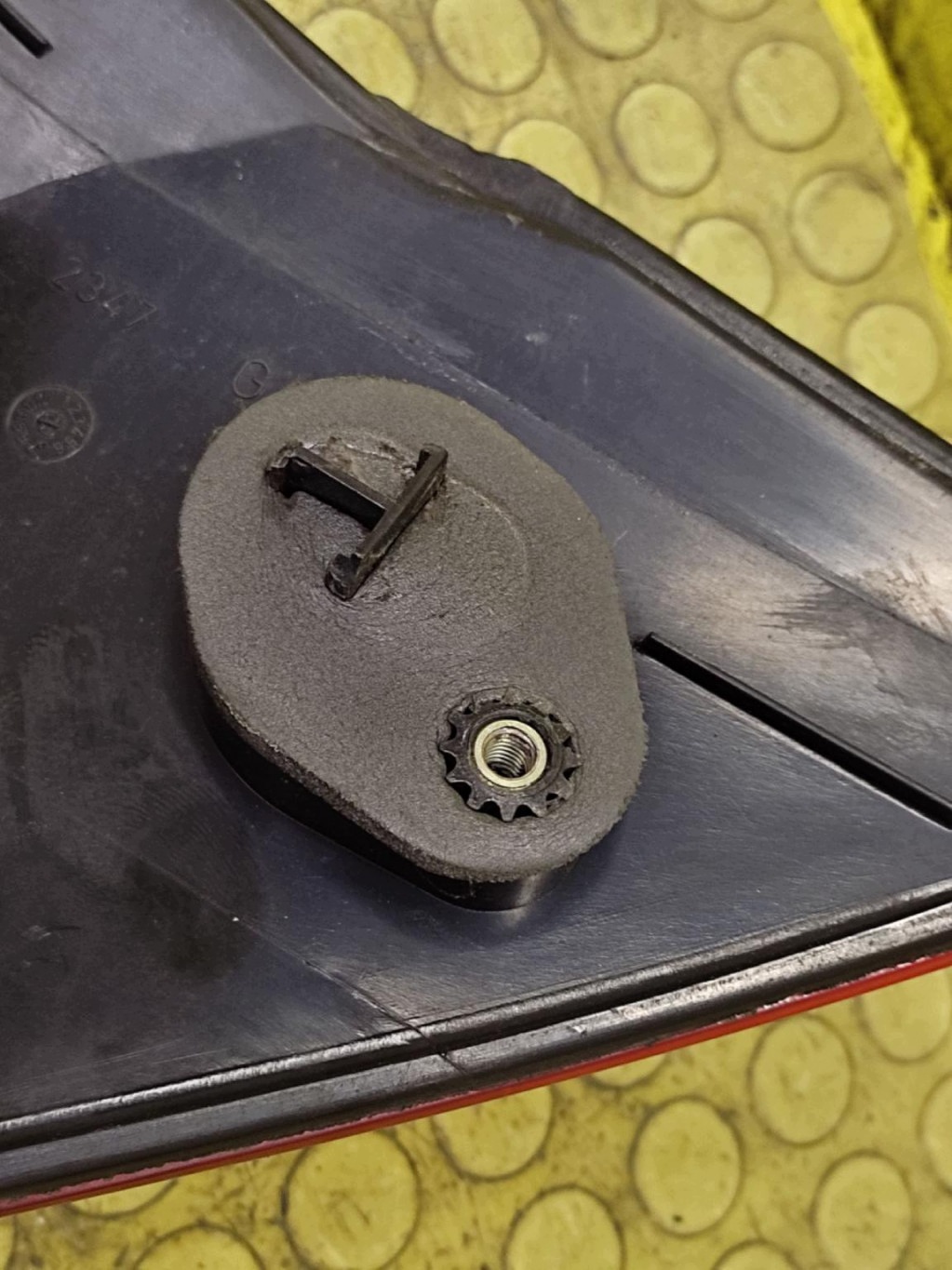 RENAULT LAGUNA II light left rear part 8200002471