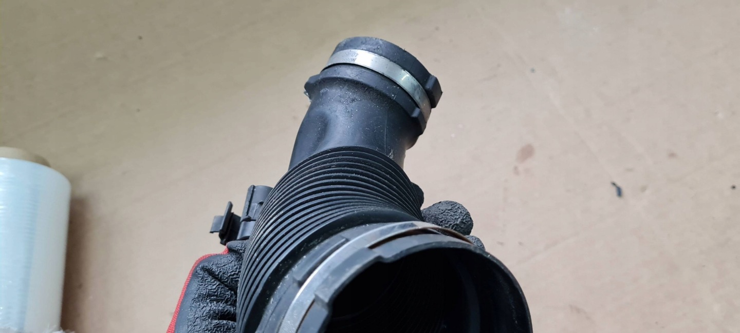 A4 B9 8W saugrohr luft Turbolader 2.0 TDI 04L129661B