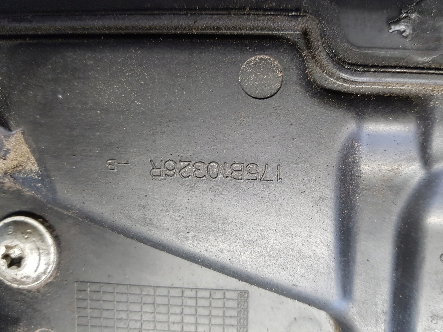 MERCEDES w177 motor cover 175B10326R