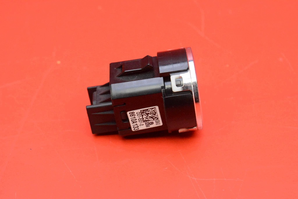 ignition key button START/STOP 8610A133 MITSUBISHI OUTLANDER III 12