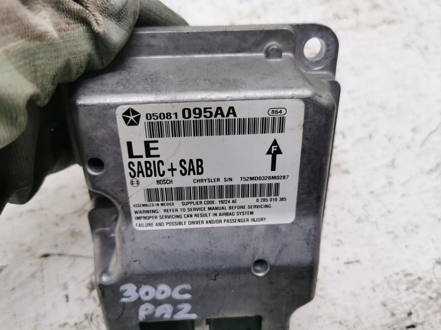 module control unit airbag CHRYSLER 300C 05081095AA