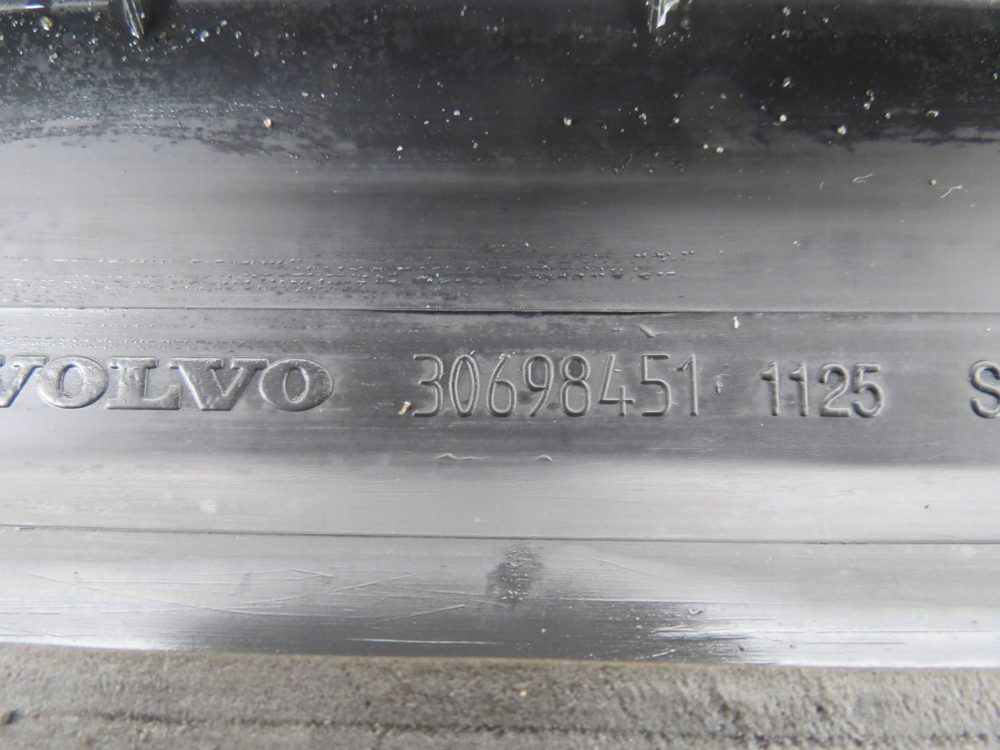 moulding door left front VOLVO XC90 30698451