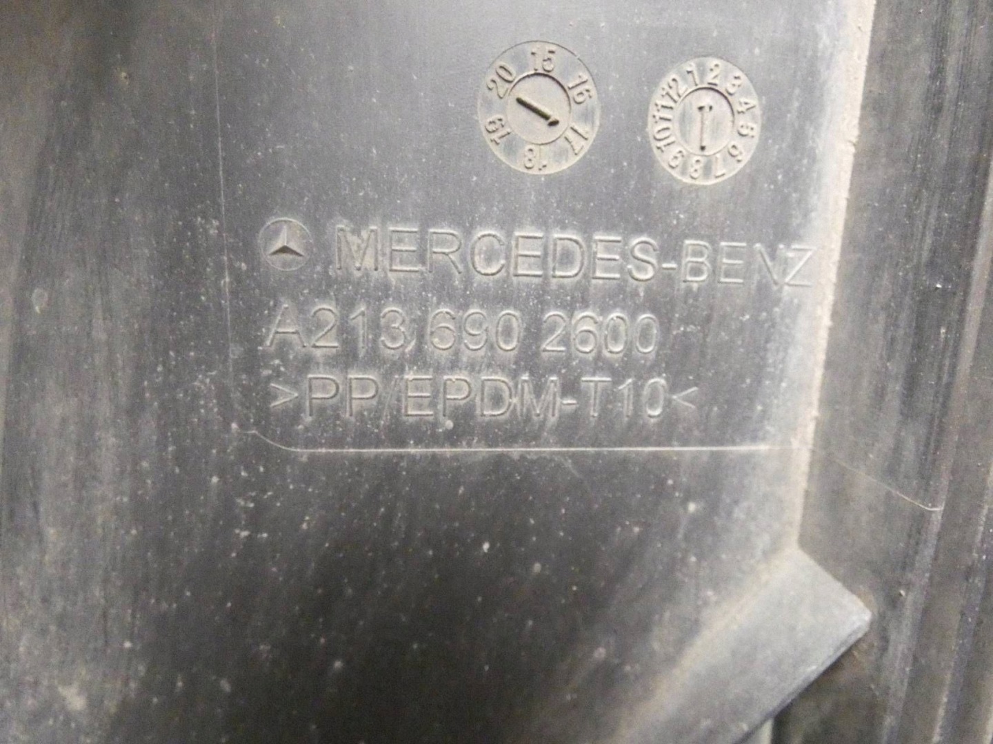 MERCEDES E KLASA W213 Blende Abdeckung Unterfahrschutz BODEN heck