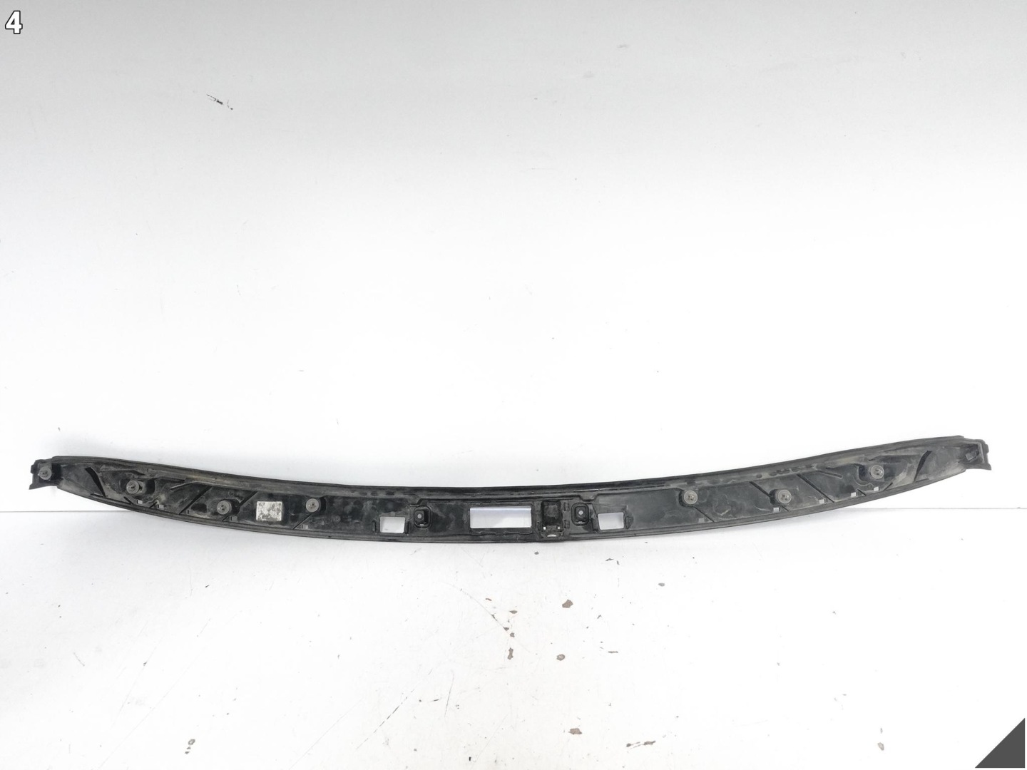 BMW XM G09 22- cap moulding bracket trunk door cover boot rear part