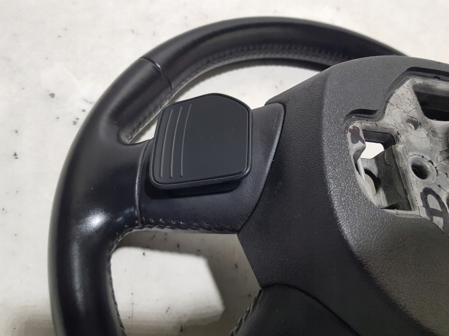 steering wheel, leather MULTIFUNKCJA with shifting AUDI A8 D4 4H0419091T