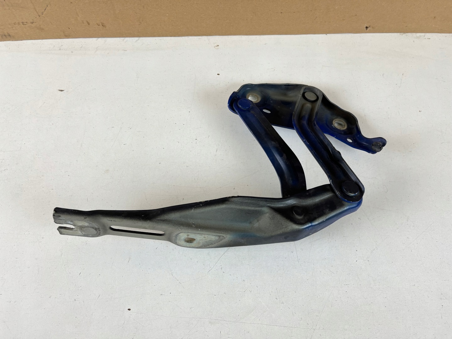 hinge bonnets left SKODA KAROQ 654823302