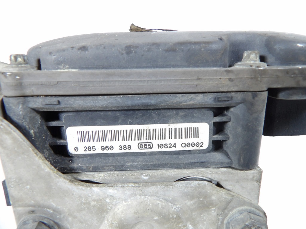 BMW 5 F10 F11 2.0D Pompa ABS 6785442
