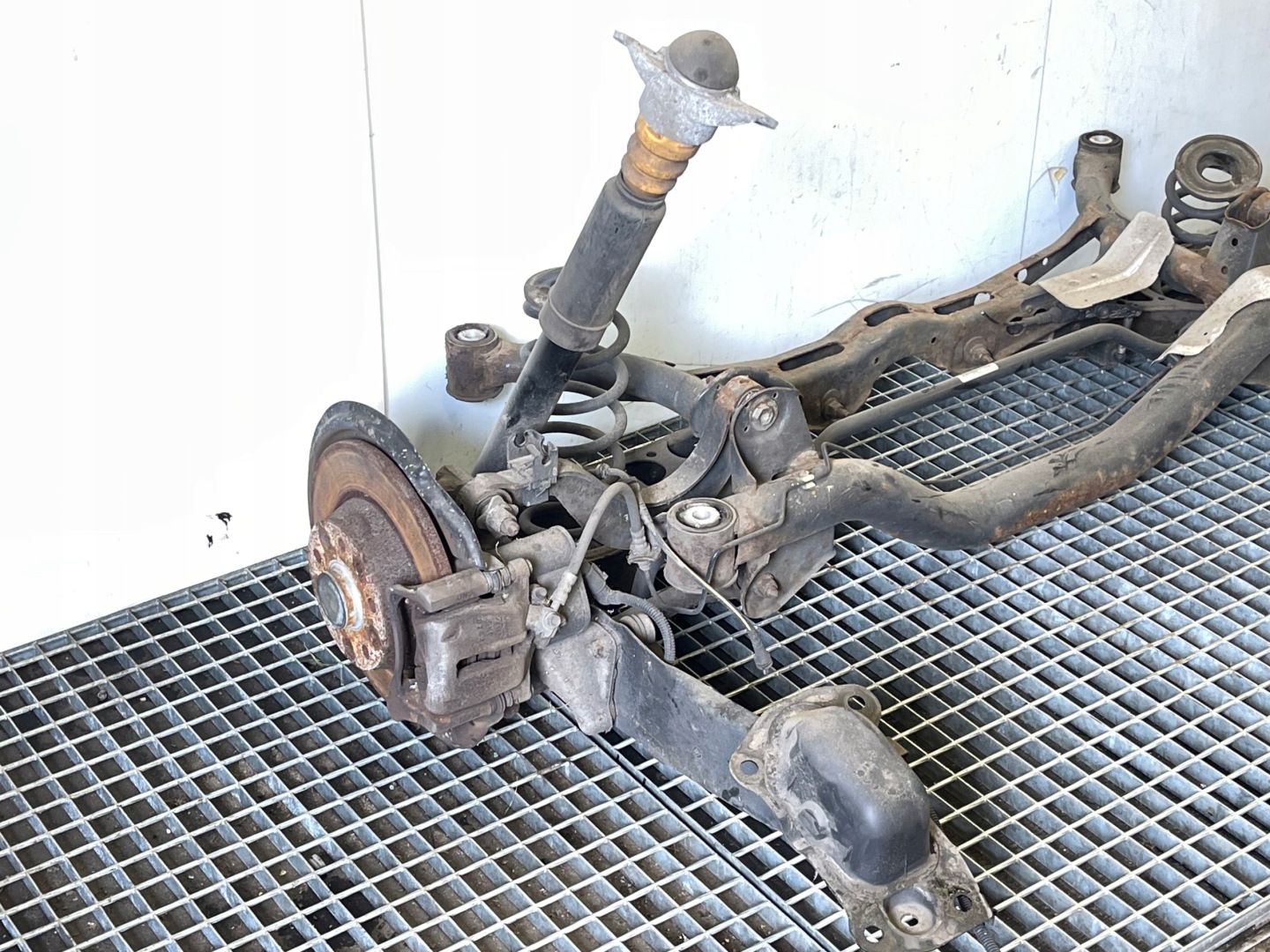 VW PASSAT CC LIFT 2.0 TFSI sider axle beam sususpension rear part complete