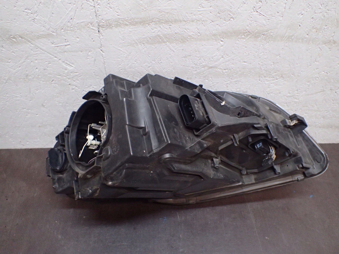 LIGHT FRONT LEFT AUDI A4 B7 05-08 XENON S LINE