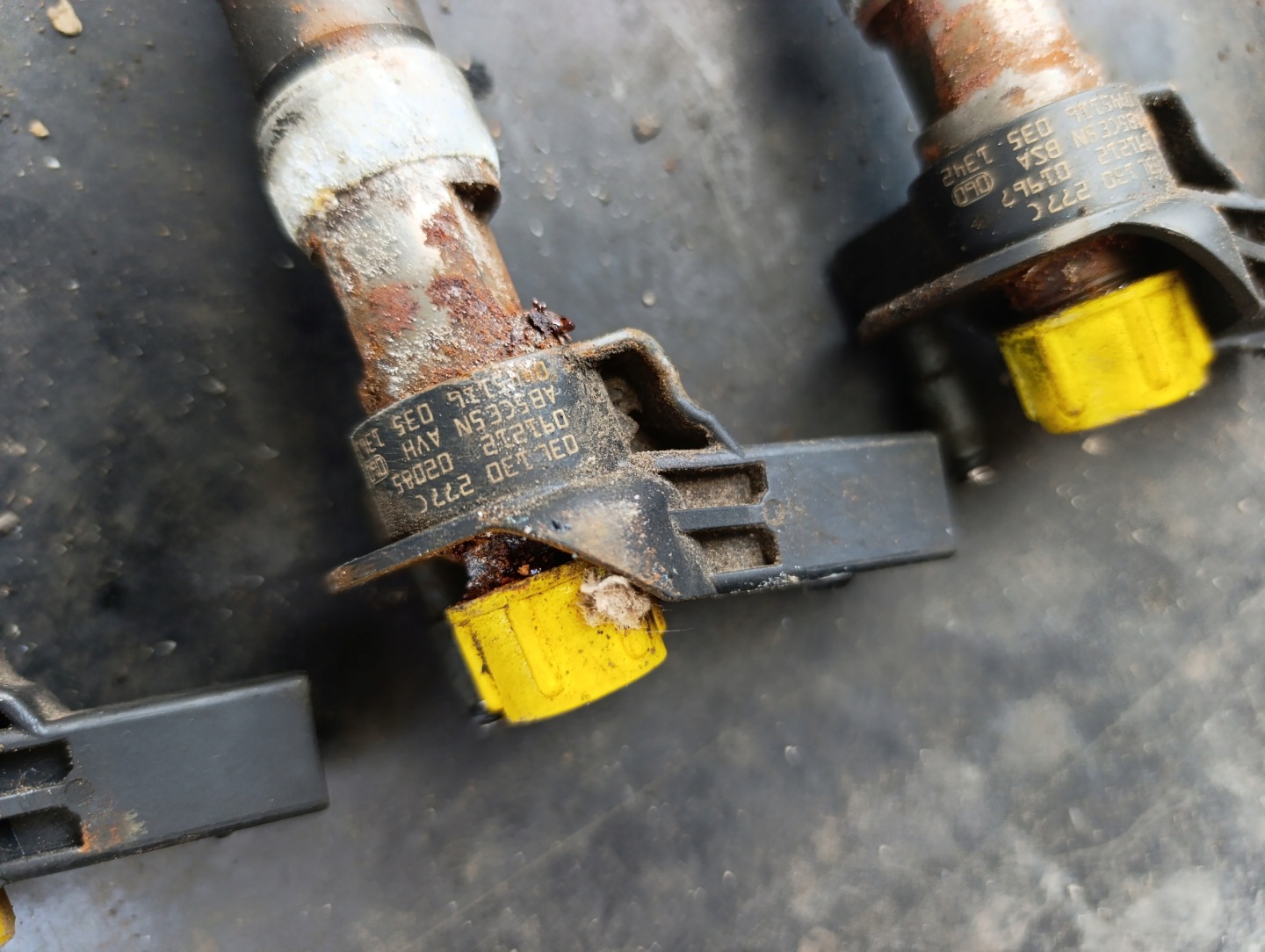 VW T5 LIFT T6 2.0TDI Einspritzdüse Einspritzdüse Kraftstoffverteiler Einspritzleiste Schläuche KOMPLET