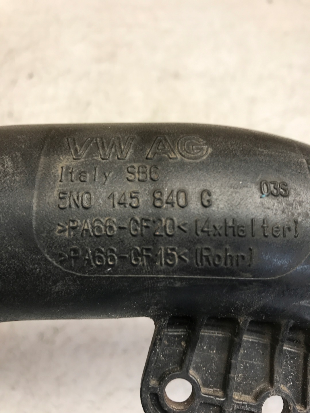cijev prijenos interkulera VW SKODA AUDI 5N0145840G