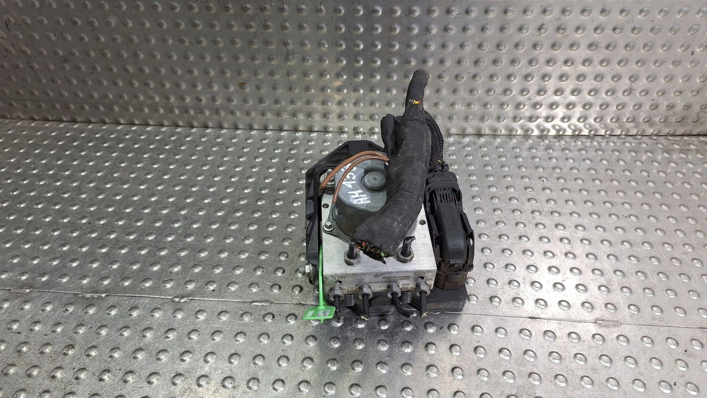 pump control unit ABS A0094316412 MERCEDES W246 W176 W117
