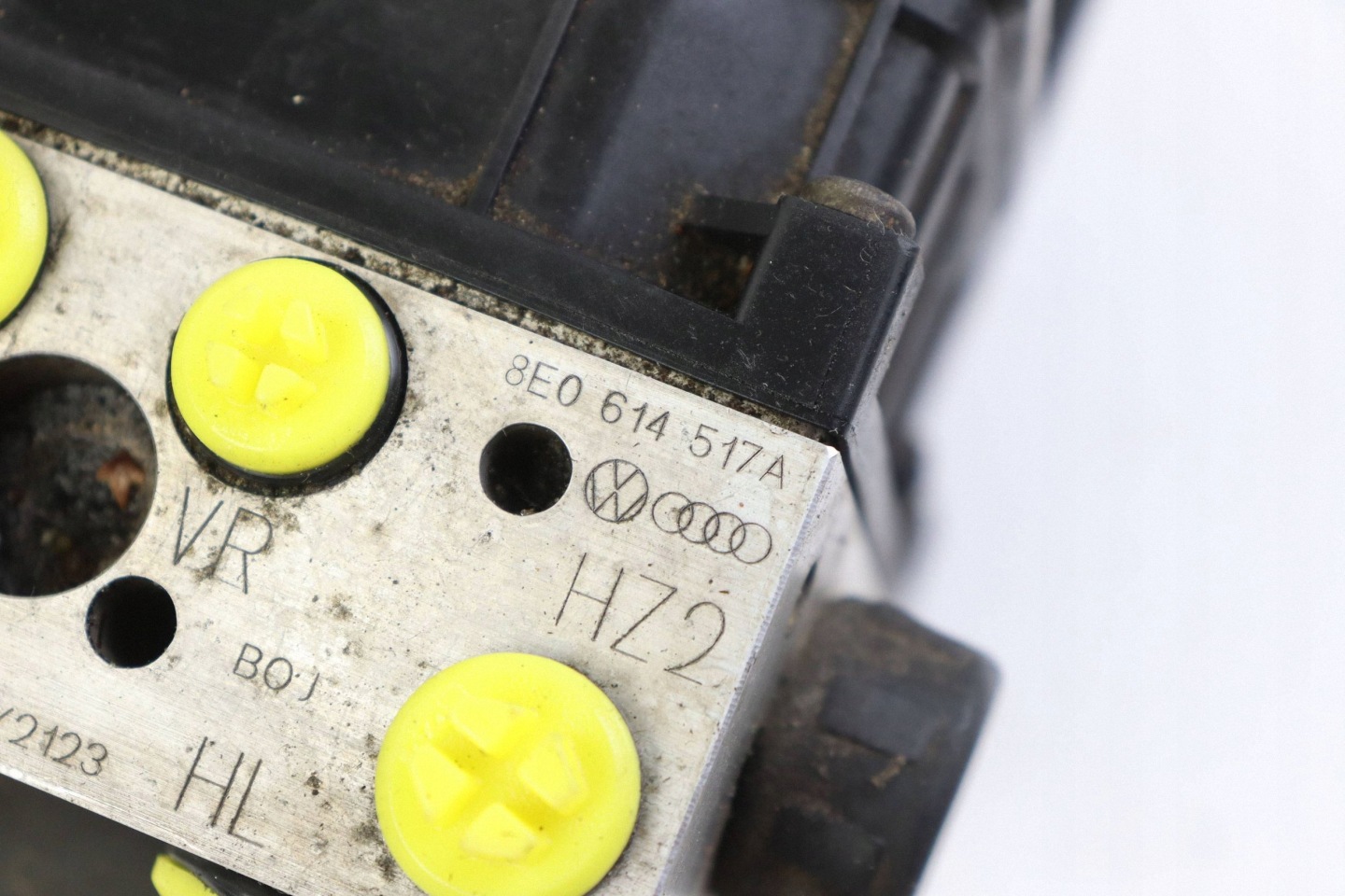 AUDI A4 B6 pump control unit ABS 8E0614517A 0265950012 0265225045