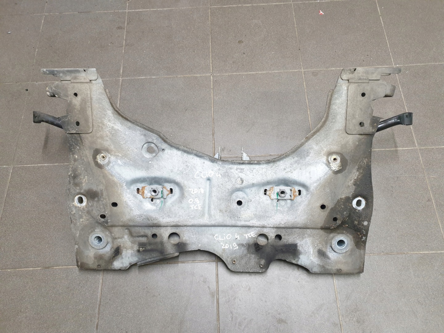 axle beam axle beam subframe RENAULT CLIO 4 IV 2016- LIFT 0.9 TCE