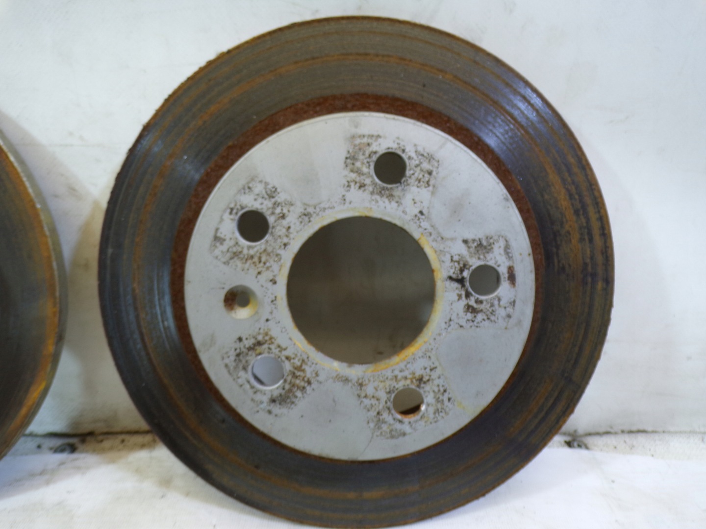 discs brake rear. rear part calipers plates OPEL ASTRA H HB