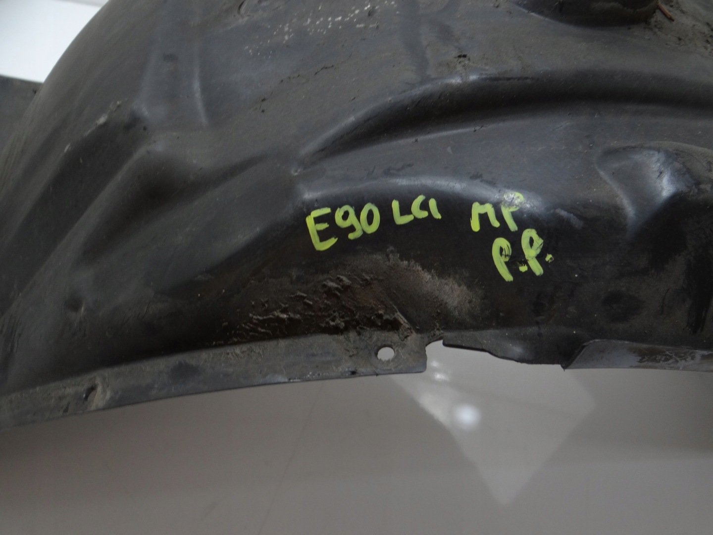 mudguard right front BMW E90 LCI M PAKIET 7059378 (17193236)
