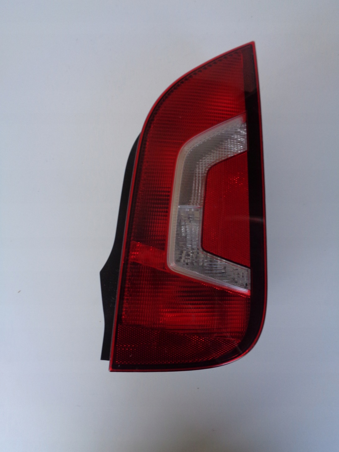 light right rear VW UP 1S0 11