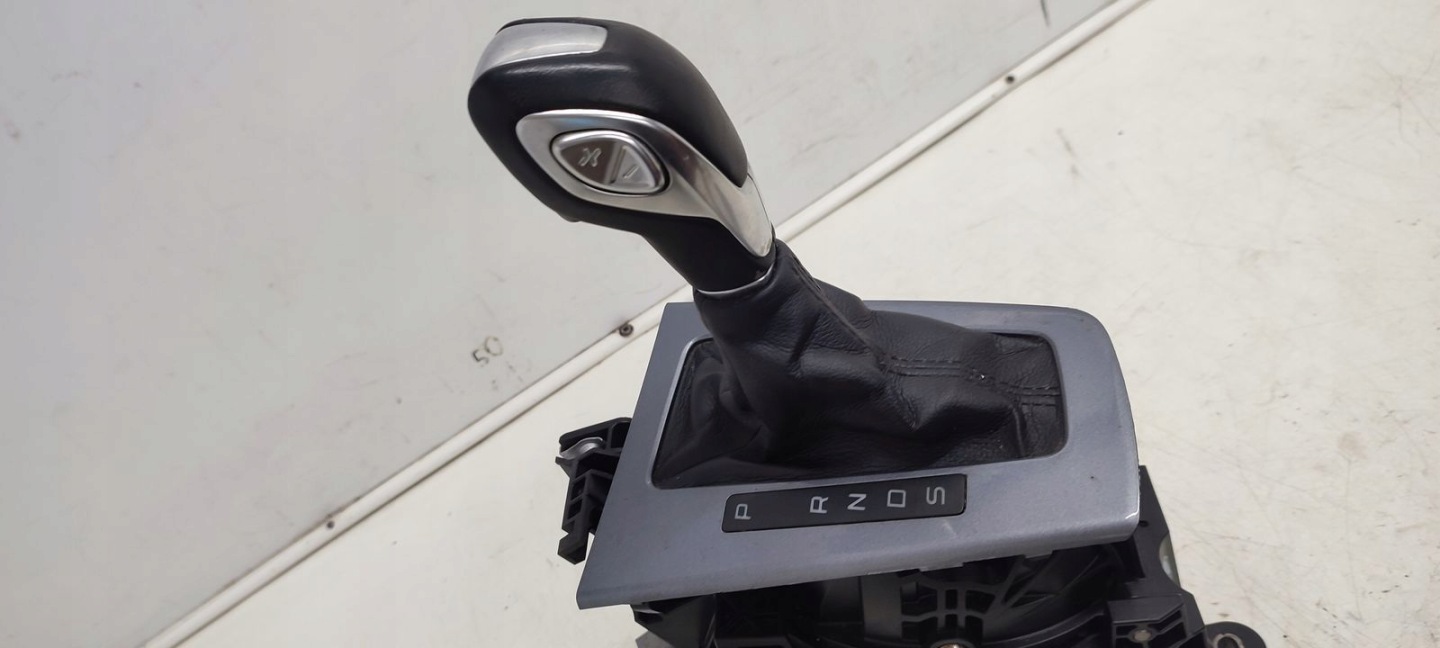 trim gear lever automat Ford Focus MK3