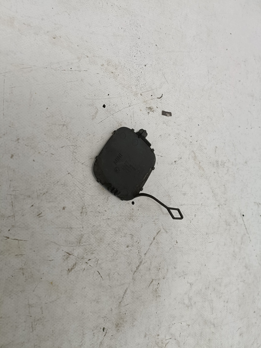 ^ MINI COUNTRYMAN S Abschleppöse der Stoßstange vorne 51119802066