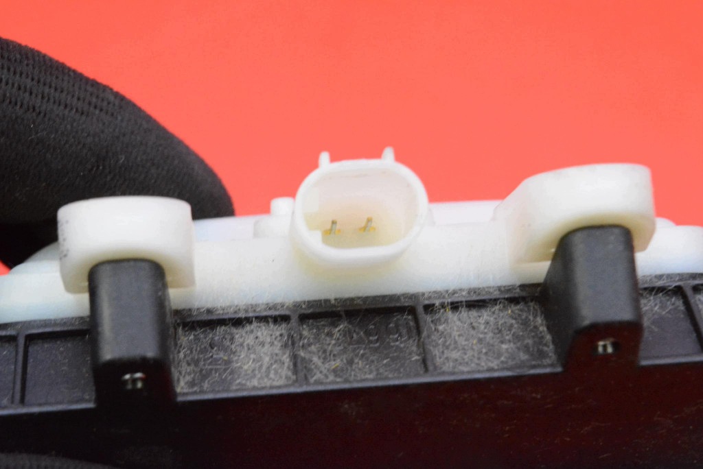handle button bonnet rear part A1667500493 MERCEDES VITO W447 14-20